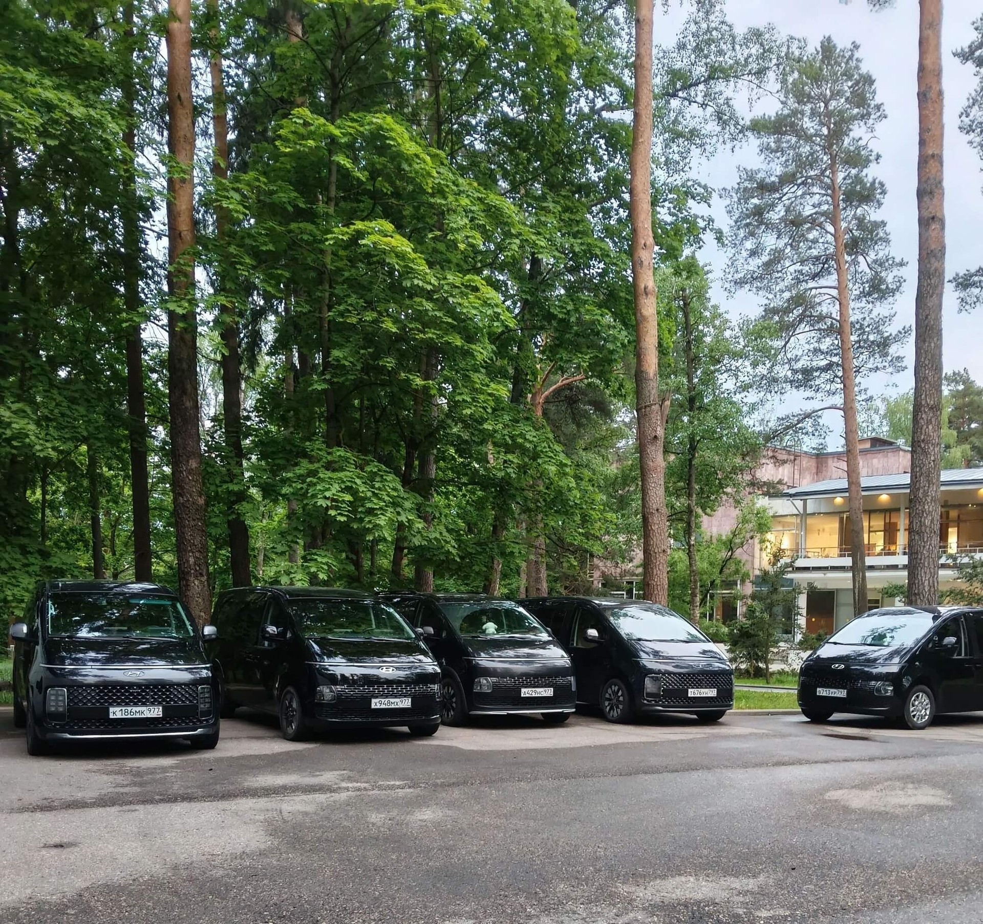 Экскурсионные поездки на арендованном минивэне
