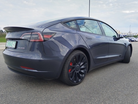ФОТО: TESLA MODEL 3 PERFORMANCE