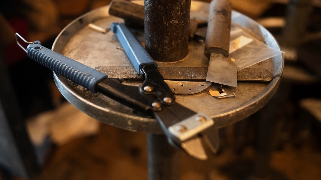 Правильное использование инструментов на производстве