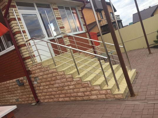 перила из нержавеющей стали с ригелями