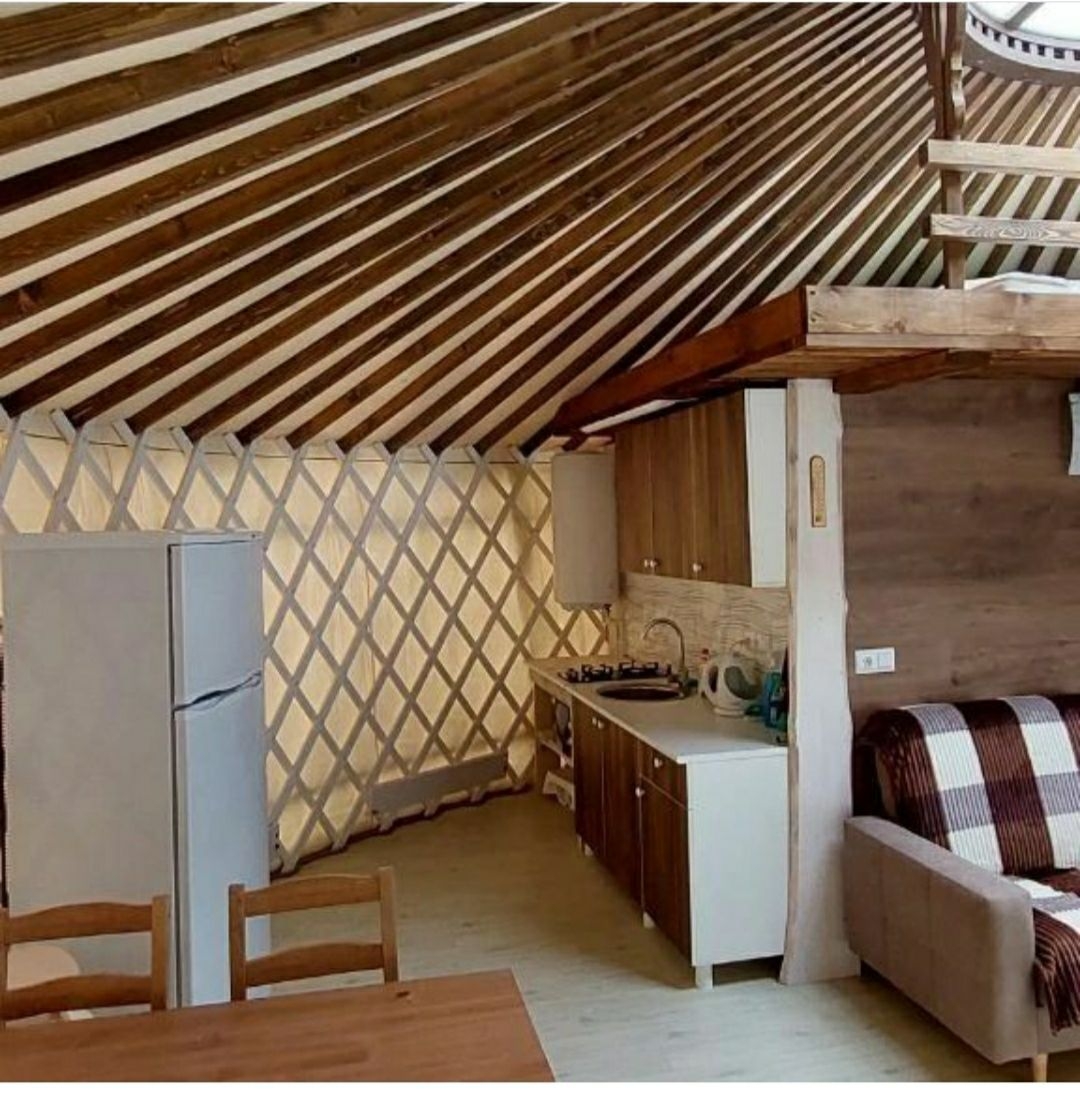 Кухня в современной юрте