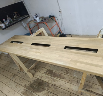 Изготовление подоконников из натурального дуба на заказ в Уфе от компании ЭкоМассивУфа