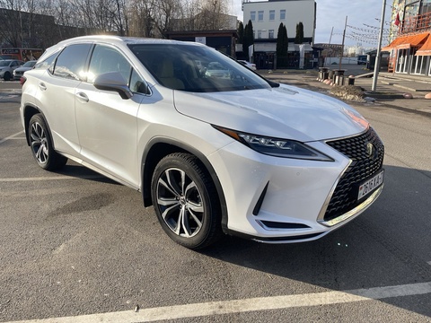 Фото: LEXUS RX