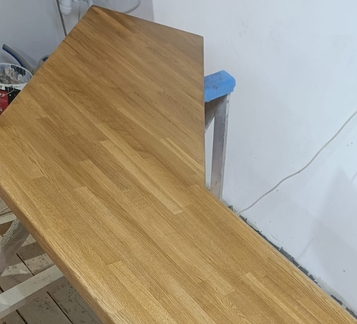 Изготовление угловых подоконников из дерева на заказ в Уфе от компании ЭкоМассивУфа