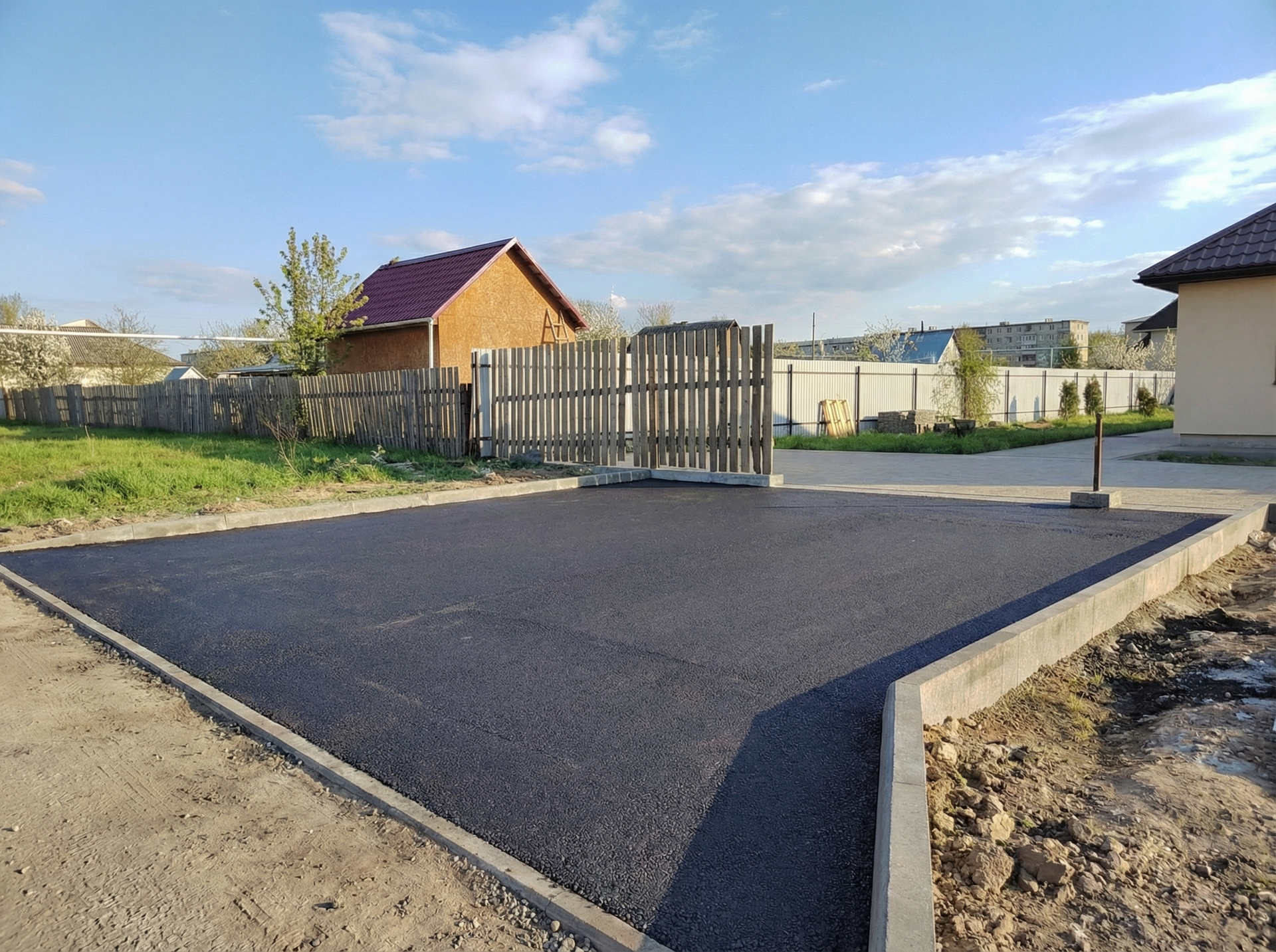 Асфальтирование подъездной дороги к частному дому — готовый объект Дорожки Урала