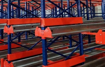 Полы мезонинного полочного стеллажа