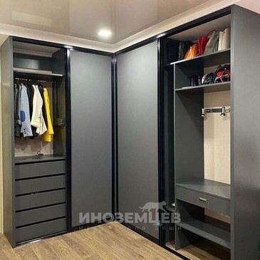 Индивидуальный проект углового шкафа-купе для прихожей