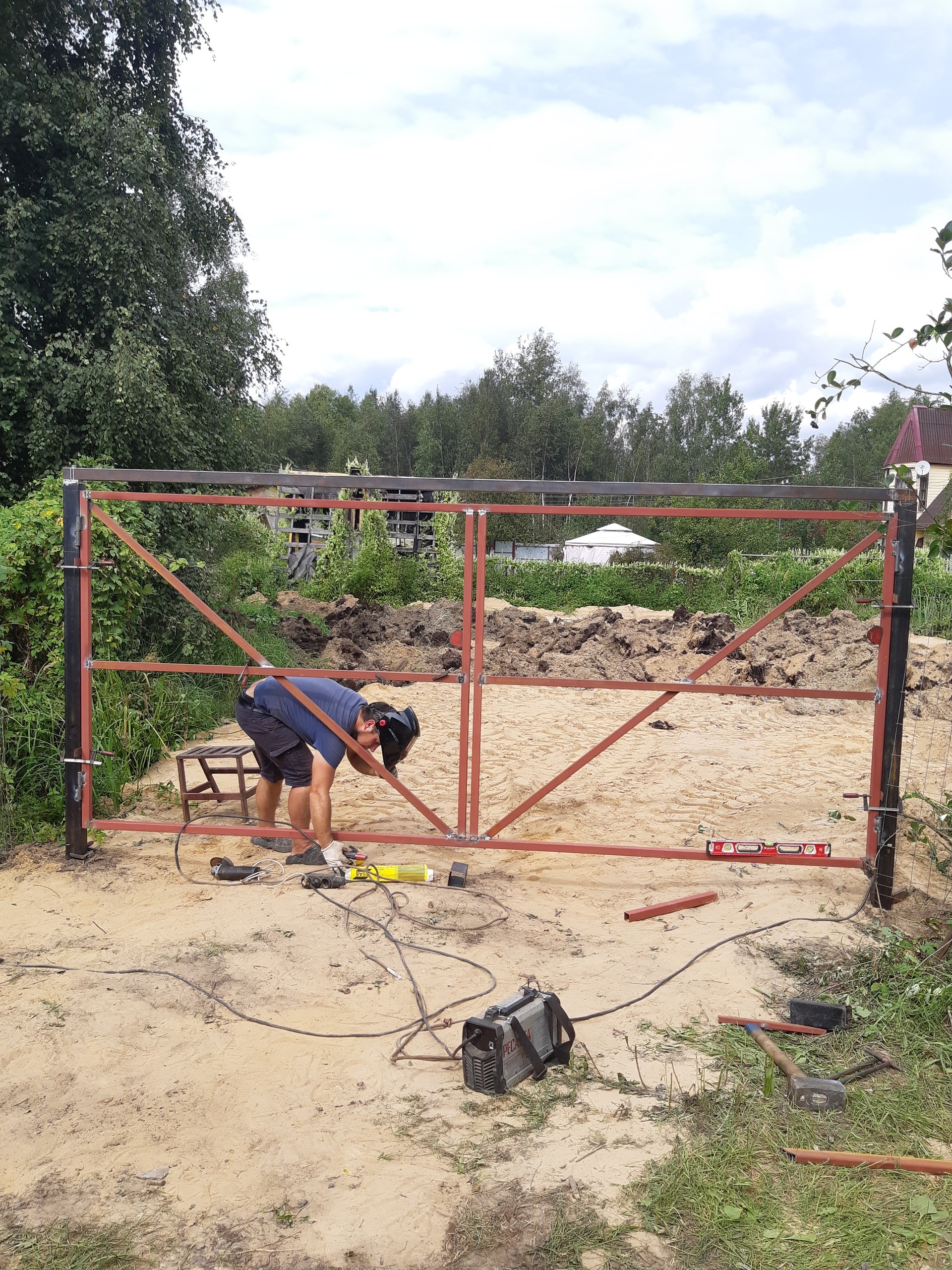 Покраска металлических ворот в Егорьевске