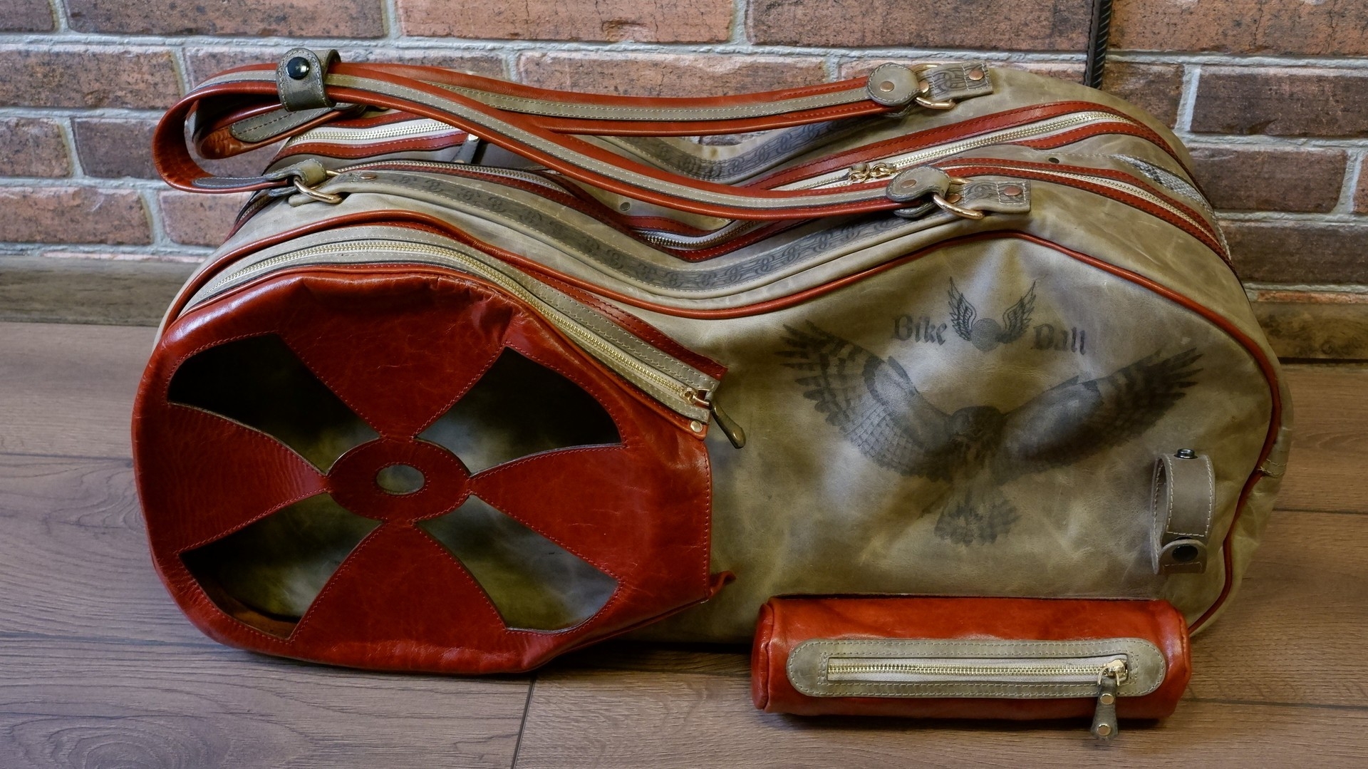 Кожаная сумка для большого тенниса ручной работы