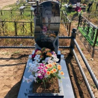заказать памятник в Саратове на могилу 
