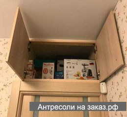 Фотография №36 Антресоль с дверцами ЛДСП на кухню открытые