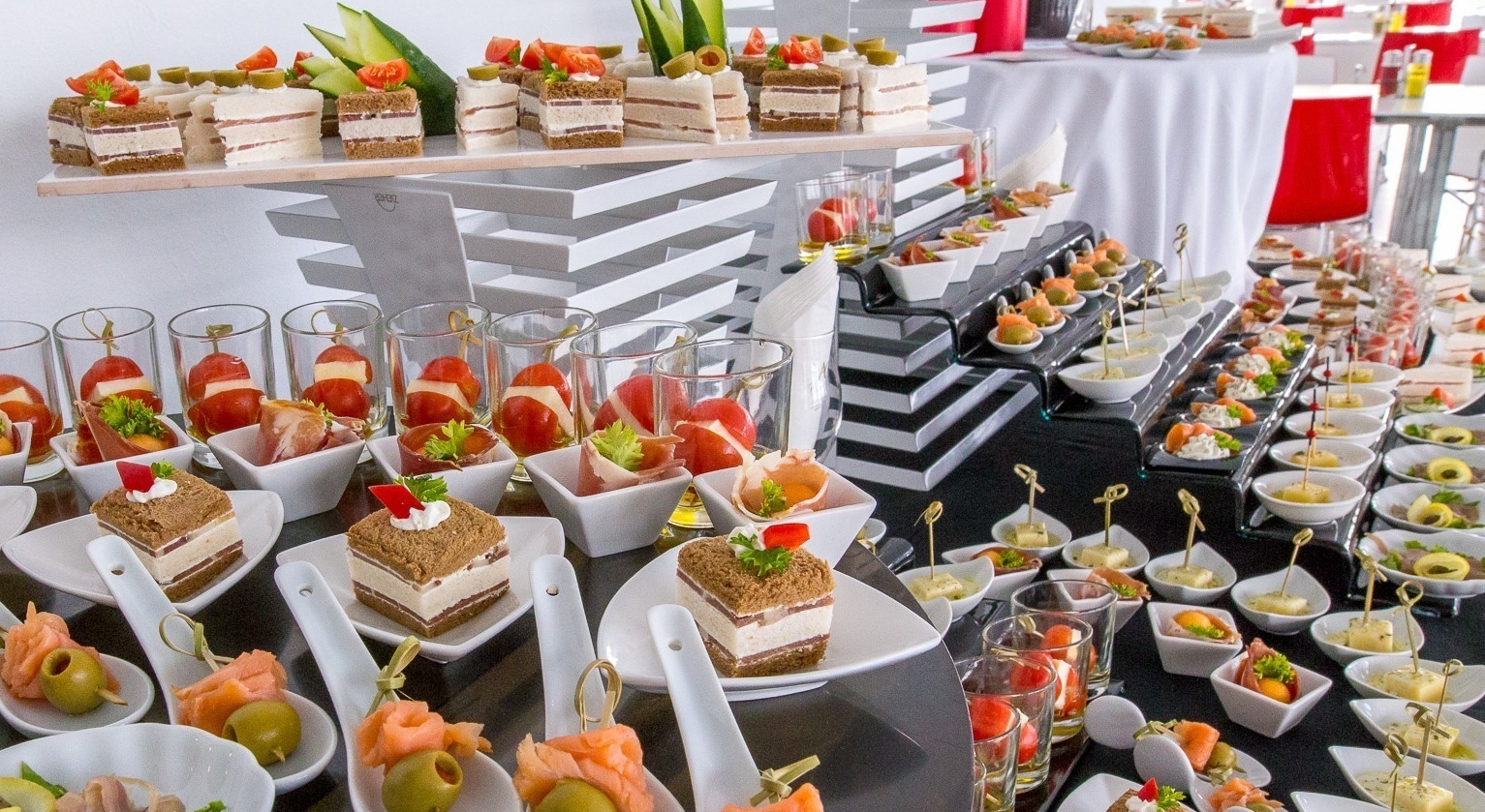 Кейтеринг на Корпоратив в офисе в Минске, цены на сайте - MyCatering.by
