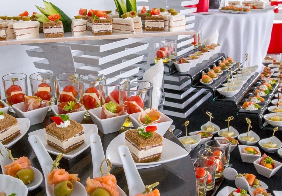 Кейтеринг на Корпоратив в офисе в Минске, цены на сайте - MyCatering.by