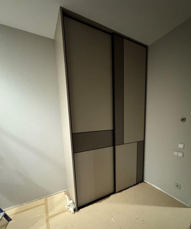 шкафы купе лофт на заказ в Москве