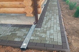 Отмостка из тратуарной плитки