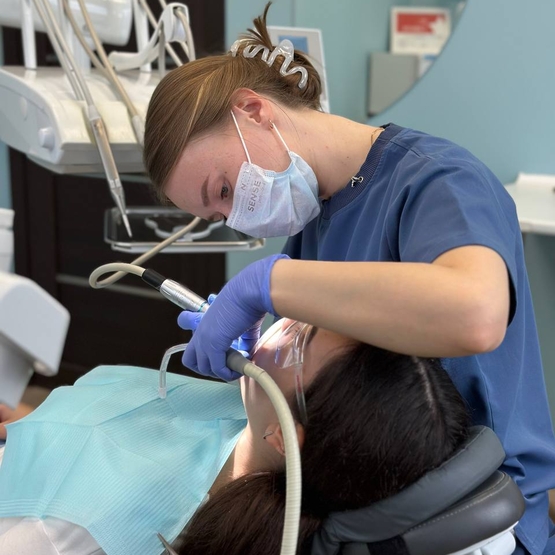 стоматолог-гигиенист