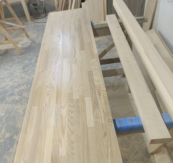 Изготовление деревянной столешницы-подоконника на заказ в Уфе от компании ЭкоМассивУфа