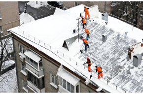 Очистка крыш от снега и наледи 