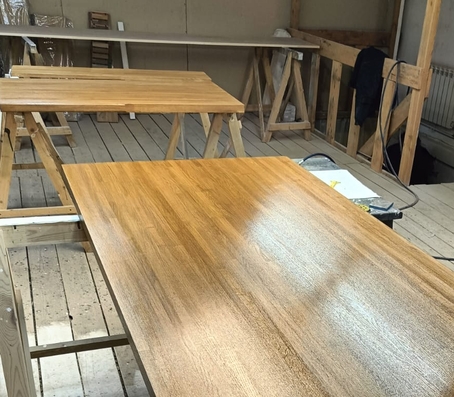 Изготовление столешниц квадратных на заказ из древесного массива в Уфе от компании ЭкоМассивУфа