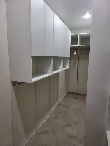 Шкафы-купе "Хай тек купе" на заказ Арт. UG1-77-888-0656