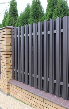 Евроштакетник прочный и эстетичный забор