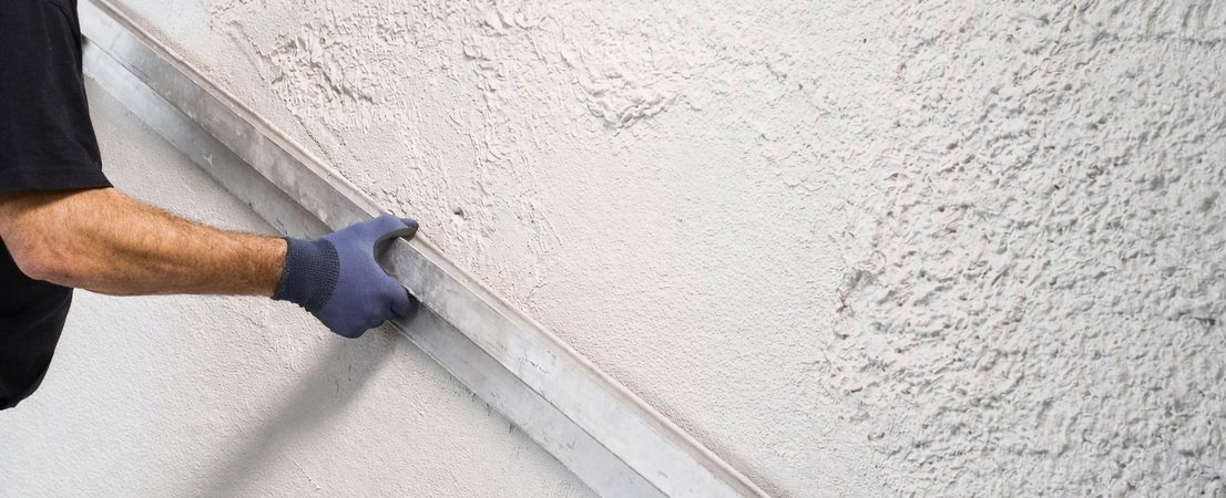 нанесение штукатурки