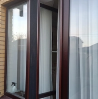 Москитная сетка плиссе коричневая на окно