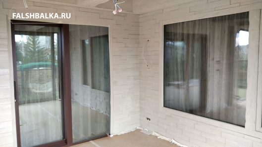 монтаж панно из лиственницы в поселке Новые Вешки