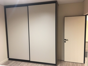 Шкаф купе на заказ в Екатеринбурге Art. hi-tech-kupe 01-777-07