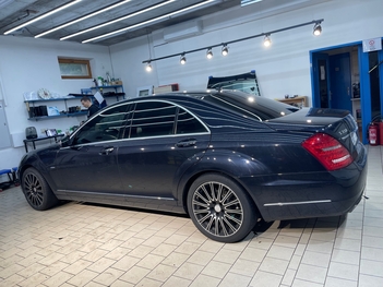 Тонировка Mercedes GLE в Праге