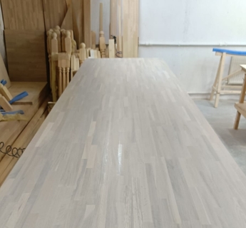 Изготовление деревянной столешницы-подоконника на заказ в Уфе от компании ЭкоМассивУфа