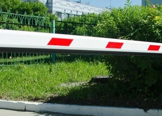 Стрела шлагбаума
