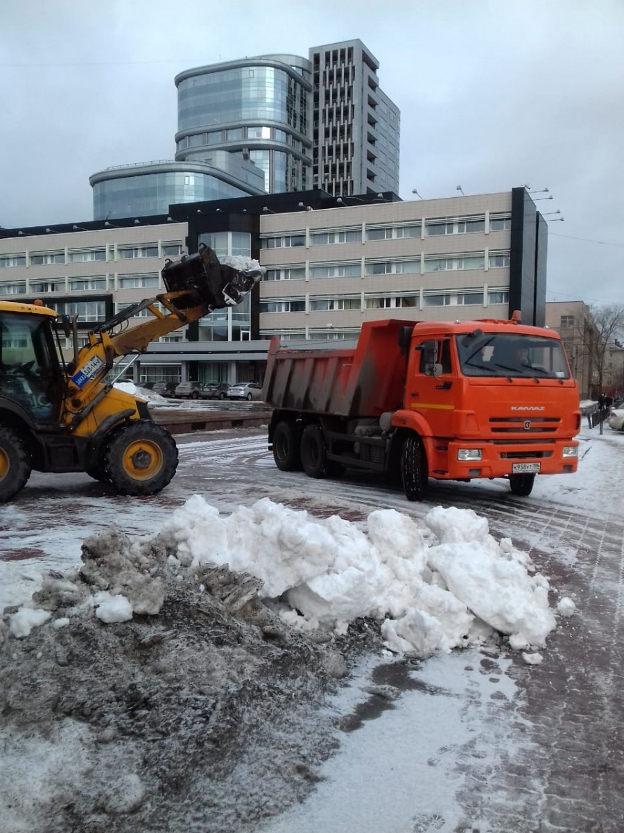 вывоз снега с погрузкой	