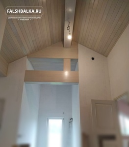 фальшбалки из лиственницы и вагонка крашенная из лиственницы