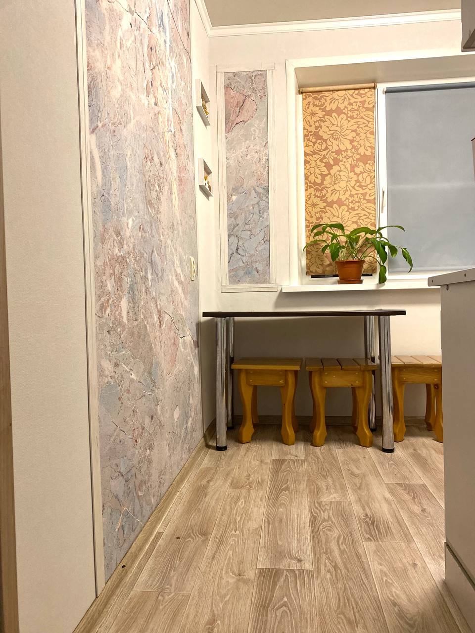 Oblicovka_gibkim_mramorom_Kaboshon