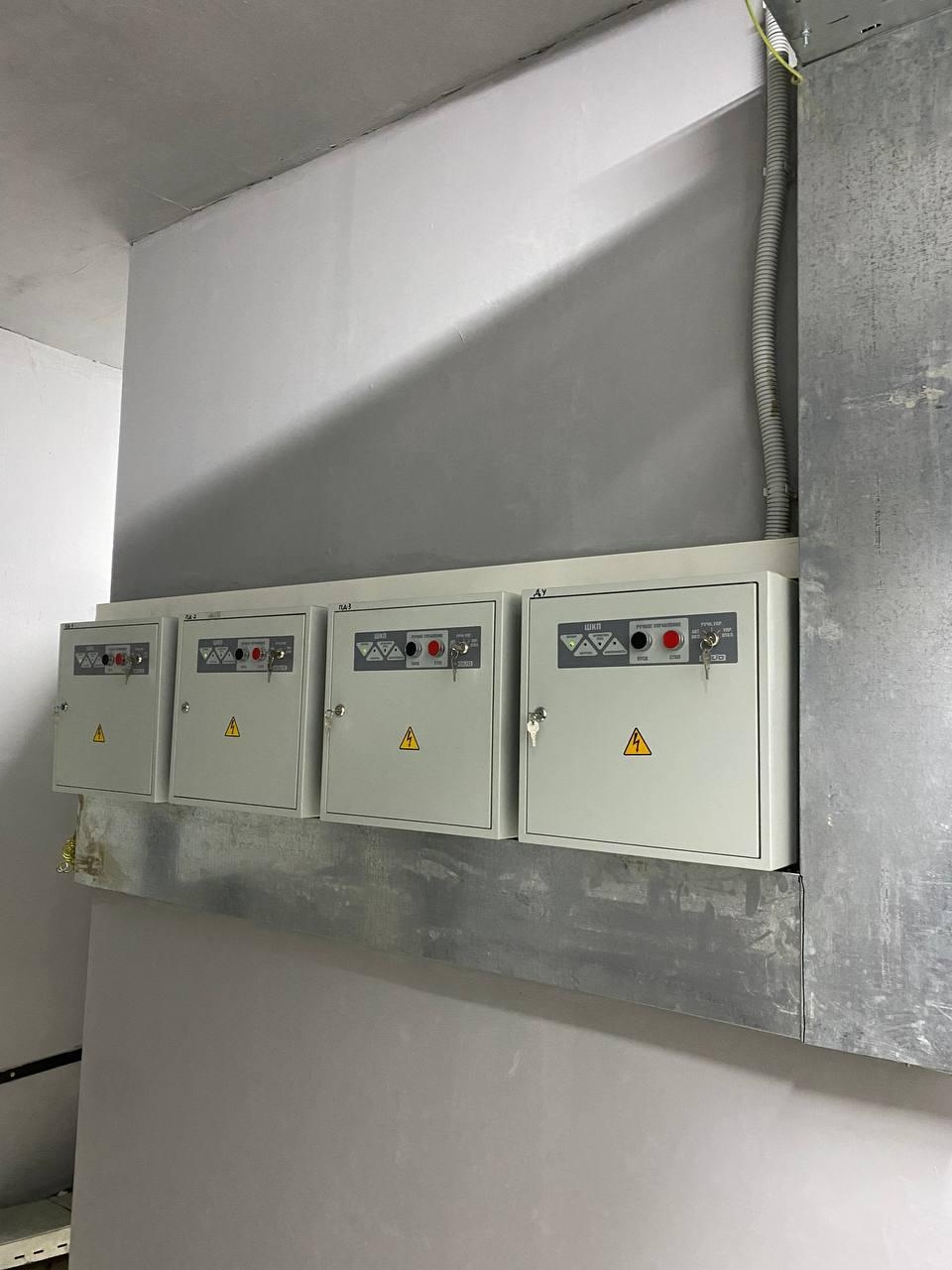 Контрольно-пусковые шкафы вентиляторов системы противодымной вентиляции