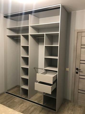 Шкафы-купе "Хай тек купе" на заказ Арт. UG1-77-888-0454