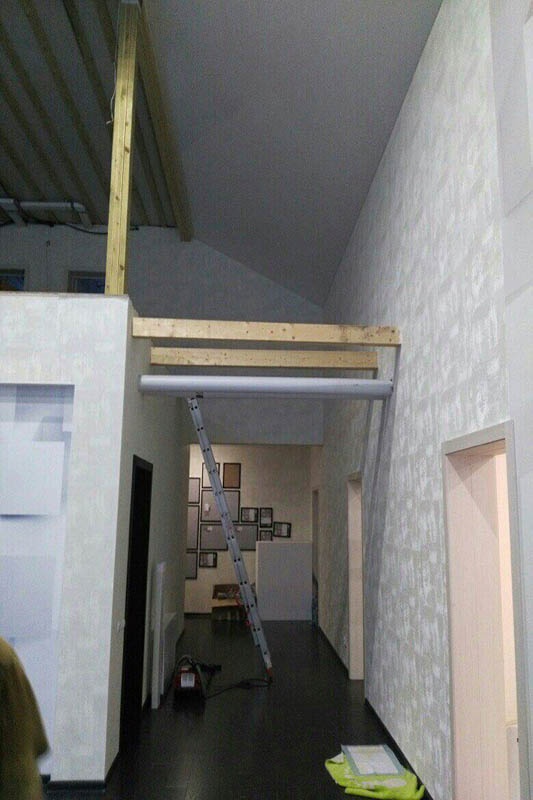 Натяжной в офисе
