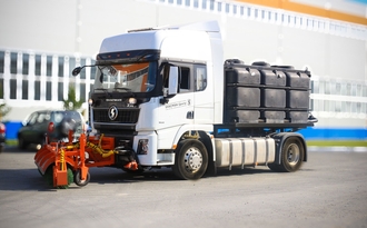 Поливомоечная машина КДМ на базе седельного тягача SHACMAN X3000