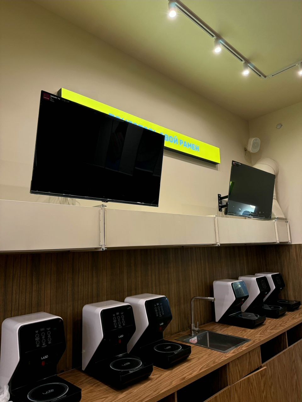 Установка видеонаблюдения в кафе