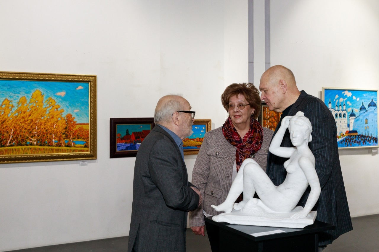 Выставка "Ким Бритов. 100 лет - 100 шедевров". Современный русский импрессионизм