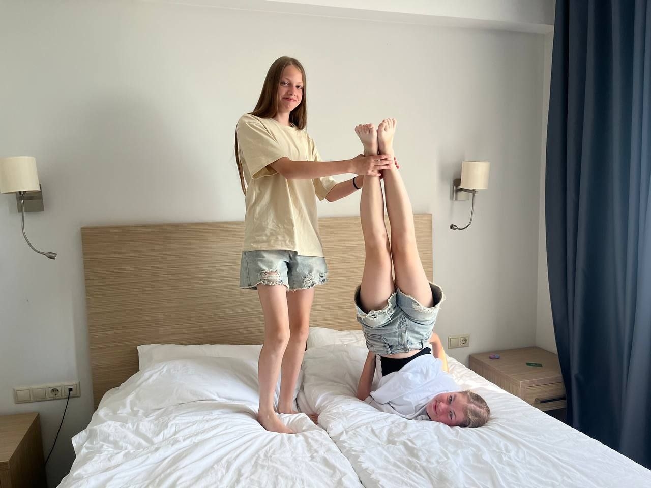 Дети на берегу моря лагерь Spa&Camp в Туапсе