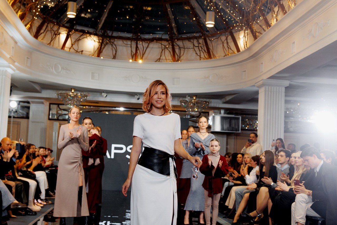 Шанталь Шихова на показе коллекции LAPSHA на NEVA Fashion Week