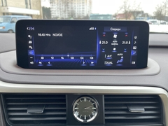 Фото: LEXUS RX