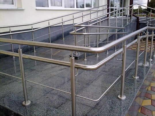 ограждение пандуса