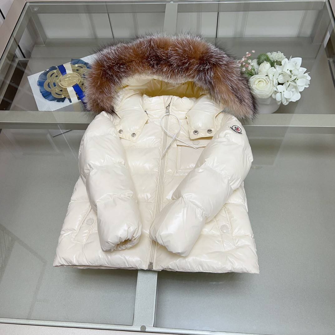 Теплая куртка Moncler реплика для холодов