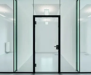 Zhantore & Khantore установка деревянных дверей в Астане