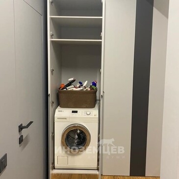 Купить угловой шкаф в прихожую