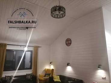 крашеный планкен на кухне-веранде