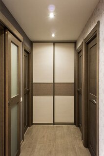 Встроенный шкаф купе в коридоре